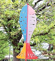 “Peche” by Charlotte Zink is among outdoor artworks displayed at Goodson Recreation Center in Centennial.