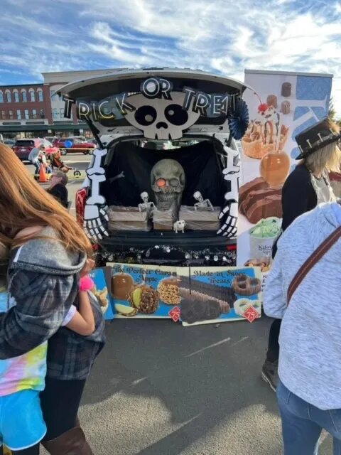 Kilwins Chocolate and Ice Cream decorated vendor at last year's Trunk or Treat off Mainstreet event.