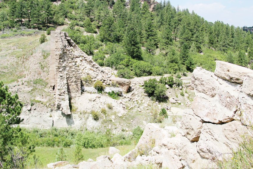 Trails take hikers to the top and base of what remains of the Castlewood Dam, which broke in 1933, causing major floods from areas near Franktown to Denver.