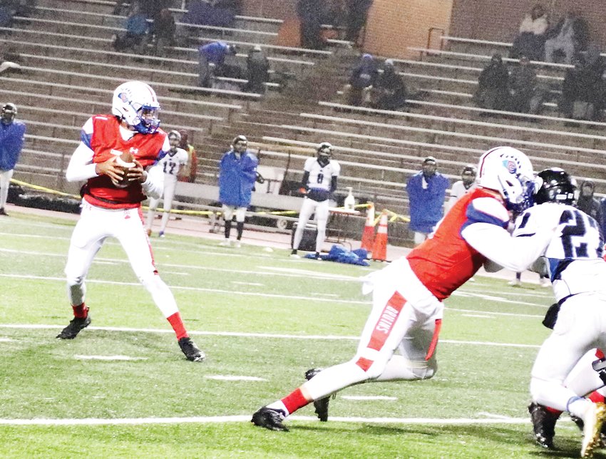 Quarterback Julian Hammond III threw four touchdown passes and finished with 274 passing yards in Cherry Creek's 37-0 Centennial League win over Grandview on Oct. 22.